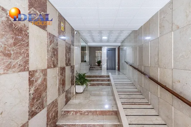 Piso amplio y luminoso en Ronda–Arabial — 24