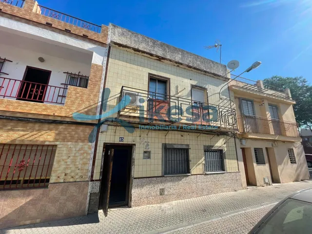 Adosado a reformar en Torreblanca - Sevilla