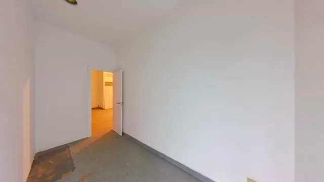 Local en venta en Calle de Schubert — 19