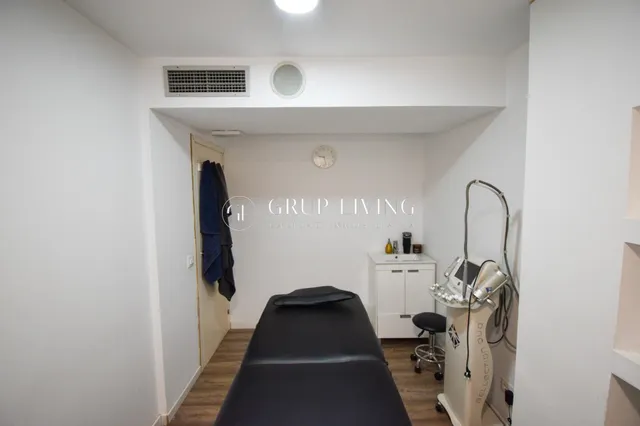 CENTRO DE ESTETICA Y MASAJES EN TRASPASO — 17