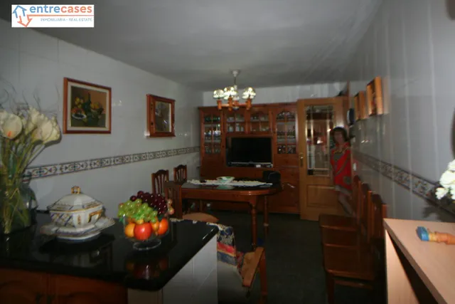PRECIOSA CASA ADOSADA EN POLÍGONO 3, PARA ENTRAR A VIVIR — 3