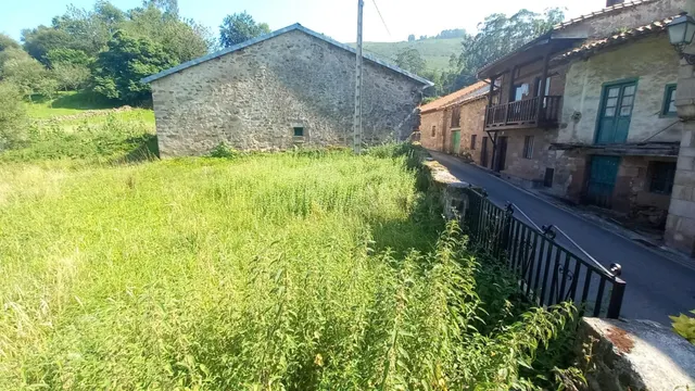 Terreno urbano en Cartes - foto 3