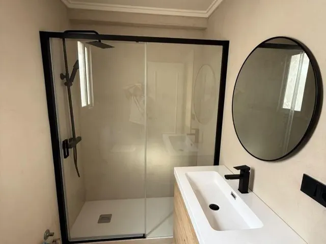 Exclusivo Ático Reformado con Terraza de 25 m2 en la misma Avenida Tres Forques — 9