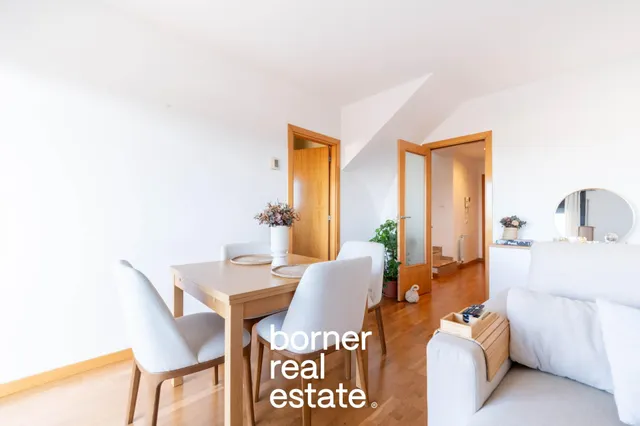 Ático dúplex con gran terraza, piscina y parking en Coll Favà. — 10