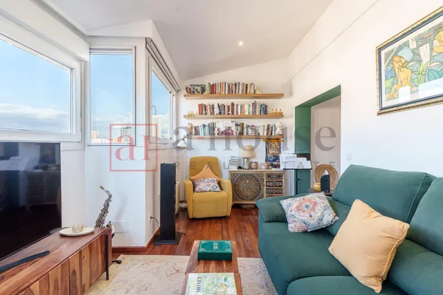 ÁTICO EXTERIOR PARA ENTRAR A VIVIR EN LA ZONA DE CUATRO CAMI - foto 4