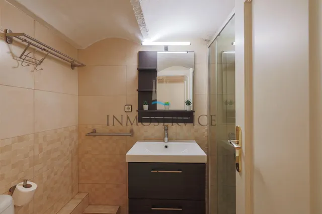 ENCANTADOR PISO CON LICENCIA TURÍSTICA EN SANTS — 22