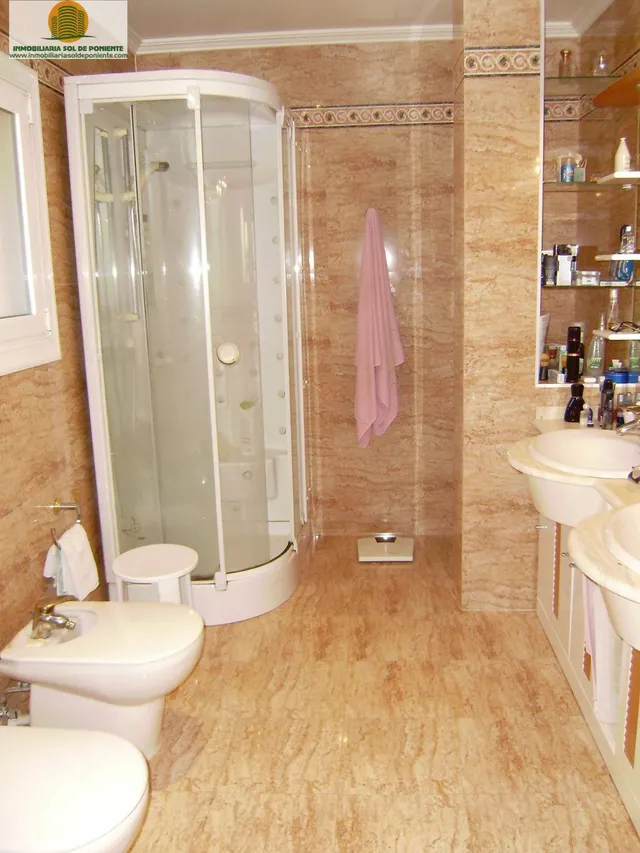 LUJOSO CHALET DE ENSUEÑO, CON VISTAS AL SKYLINE DE BENIDORM!!! — 25