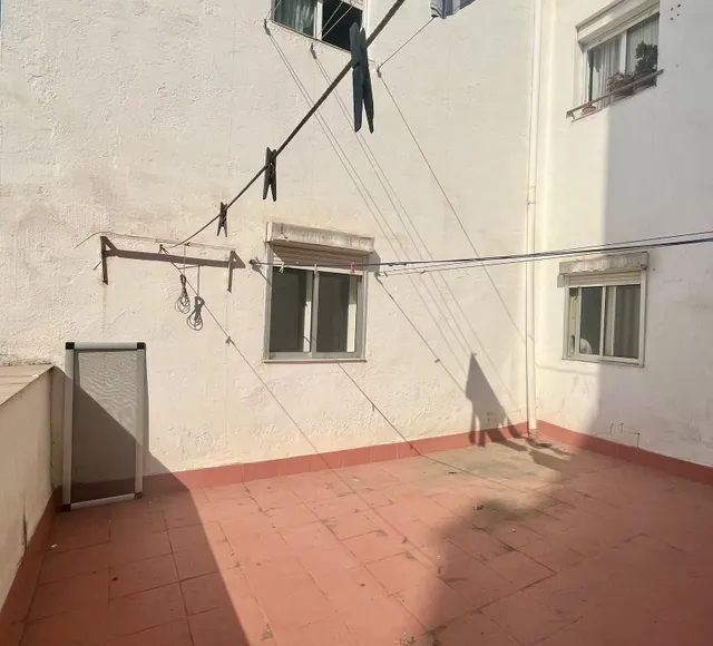 Piso con plaza de garaje y trastero junto a Plaza Circular – Pérez Galdós - Plaza de la Danza — 27
