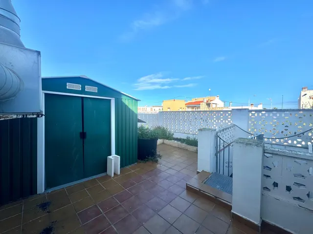 Venta restaurante con licencia de restaurante para entrar ya, y con vivienda en parte superior. — 15