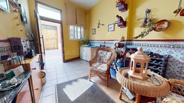 Exclusiva casa adosada de 4 dormitorios con gran terraza en  - foto 5