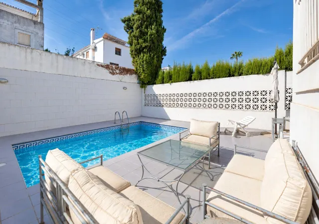 PRECIOSA CASA EN MONTELUZ — 9