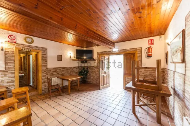 Vivienda con Restaurante listo para continuar la actividad, con cocina totalmente equipada — 22