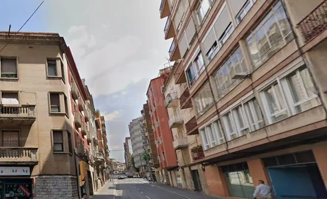Se vende residencial OKUPA en Avenida Estanislau Figueres 25 - foto 3