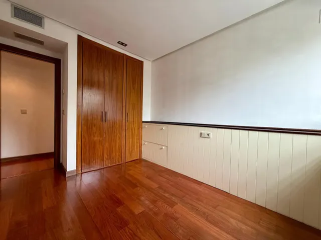 Piso  con gran jardín privado en la zona de Turruñuelos — 16
