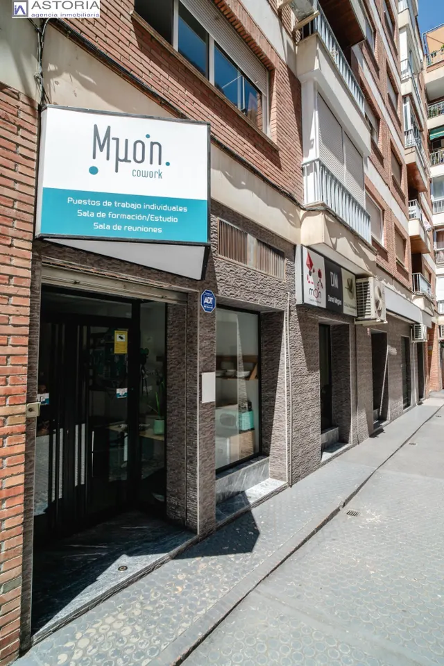 AMPLIO LOCAL EN GRAN CAPITÁN — 21