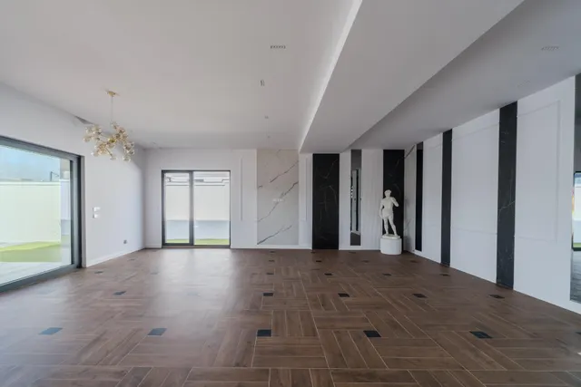 Chalet Pareado de Diseño Vanguardista con Piscina y Máxima Eficiencia Energética en El Bosque — 12