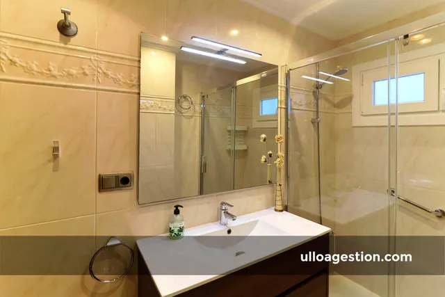 Piso 3 habitaciones 117m² en alquiler - Northern spain — 28