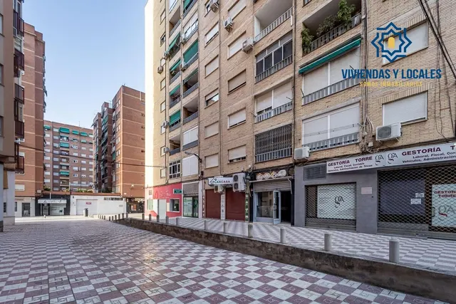 OPORTUNIDAD!! LOCAL EN AVENIDA AMERICA — 17