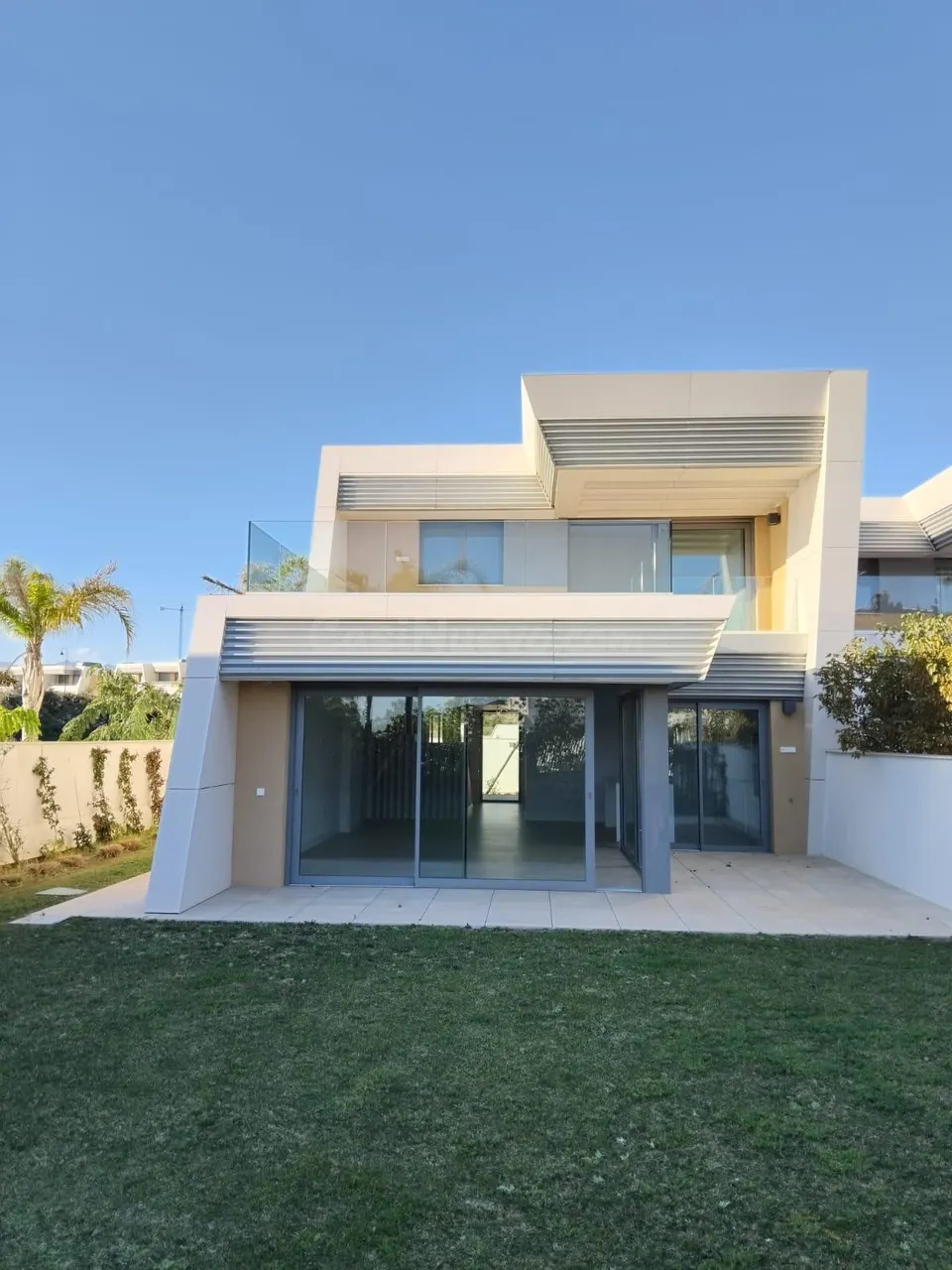 Villa reciente construcción en Venta ultima Unidad-Faro de calaburra
