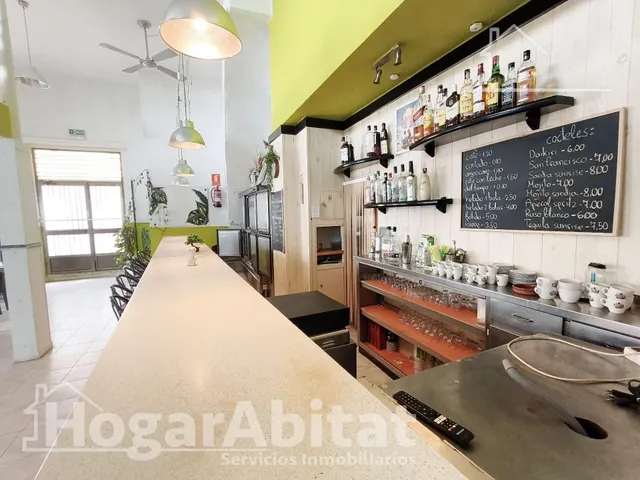 ¡PERFECTO PARA INVERTIR! CASA LUMINOSA Y ESQUINERA, CON LOCAL COMERCIAL — 37