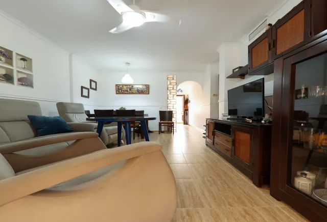 Amplio piso de 3 dormitorios con terraza, garaje y trastero en Las Lagunas — 33