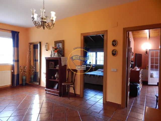 OPORTUNIDAD AMPLIO CHALET CON PISCINA MUY PRÓXIMO A LA POBLACION DE ONTINYENT — 11