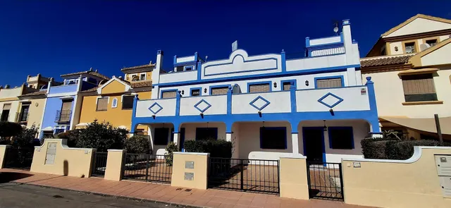PRECIOSO DÚPLEX ADOSADO ESTILO MEDITERRÁNEO — 2