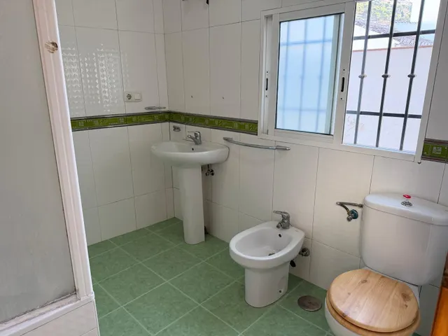 Amplio y acogedor piso en Archidona, Andalucía – Ideal para entrar a vivir — 16