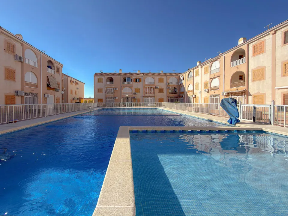 Acequion! Fantastico apartamento con amplia terraza y vistas laterales al mar + Gigantesca piscina comunitaria + Licencia turística (300 mts playa)