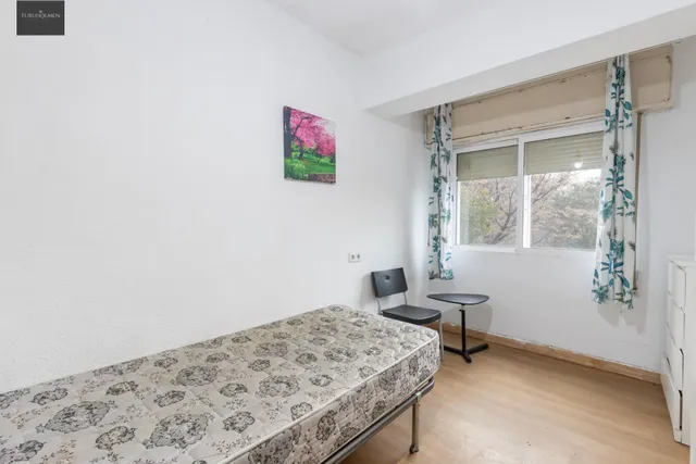 PISO DE 4 DORMITORIOS EN CAMINO DE RONDA — 27
