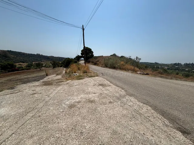 Parcela con licencia en Estepona: vistas mar y montaña