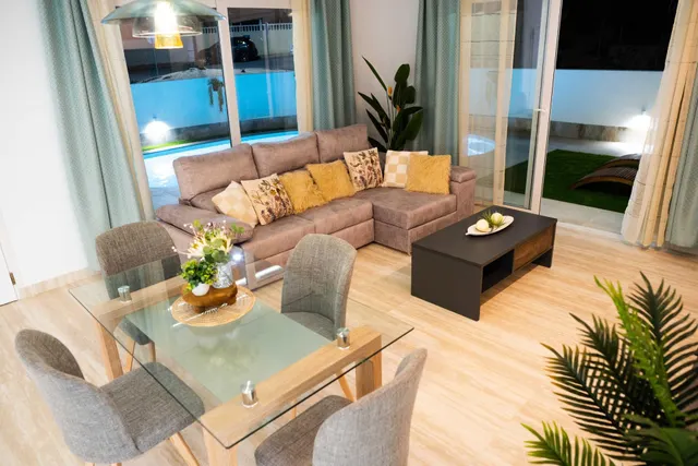 VILLA PROXIMA A CAMPO DE GOLF — 21