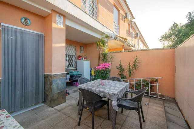 Gran casa adosada en Montequinto, con sótano, buhardilla y espectacular terraza!!! — 38