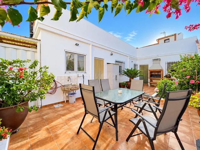 Casa de una sola planta con patio y azotea en Calle San Migu - foto 4