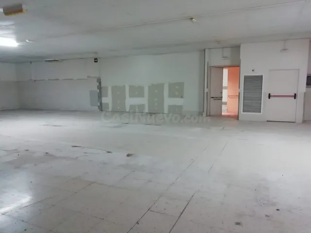 Local de 1000 metros en el centro de Carballo - foto 2