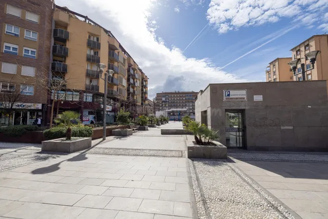 VENTA DE PISO EN PLAZA EINSTEIN – GRANADA — 2