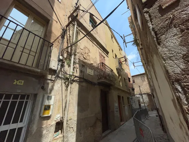 EN VENTA – CASA A REHABILITAR EN ZONA URBANA ANTIGUA (TORTOS - foto 2