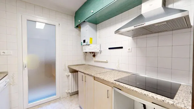Piso con 2 terrazas y 3 dormitorios junto a la Aljafería, Zaragoza — 10