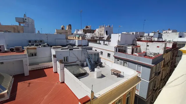 Oportunidad de Inversión Turística Llave en Mano en el Centro de Cádiz — 21