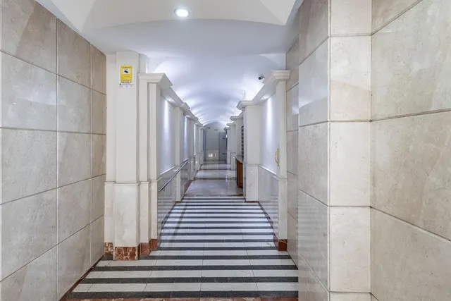 PISO EN PEDRO ANTONIO DE ALARCON — 25