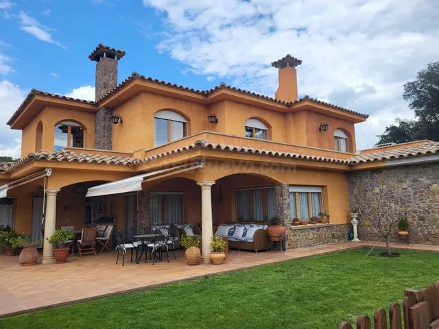 Chalet independiente con encanto en Torre Simona (Mont-ras) - foto 4
