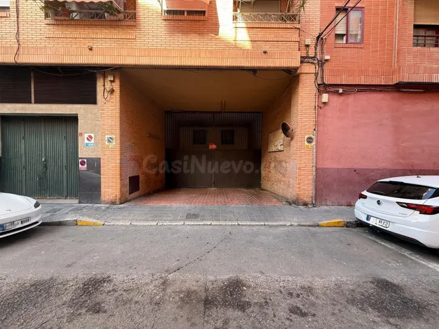 ¡Oportunidad única! Pack de 2 plazas contiguas (Coche + Moto - foto 3