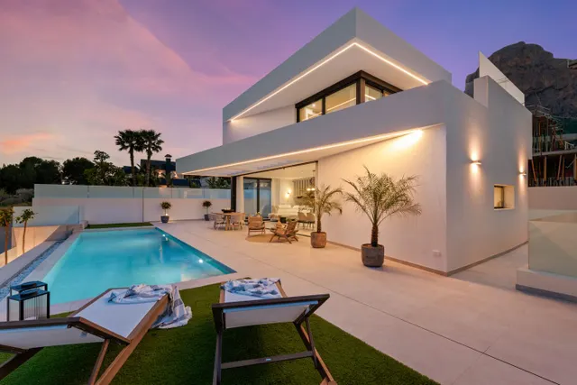 Villa 3 habitaciones 311m² en venta - Pla de cantal — 38
