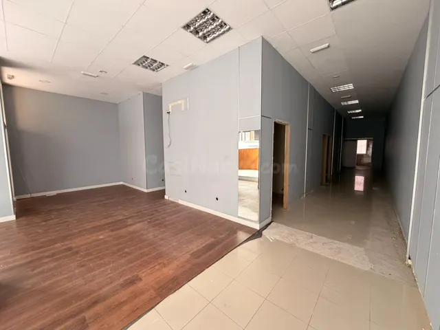 Venta local comercial en Ponferrada zona centro - foto 4