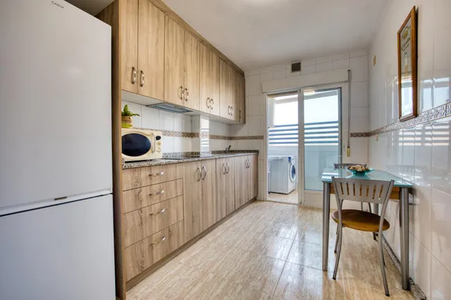 Vivienda en Alquiler para Perfil Profesional: Luz, Calma y B - foto 5