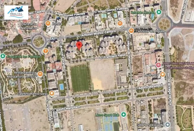 VENTA DE PISO EN ALMERÍA. — 2