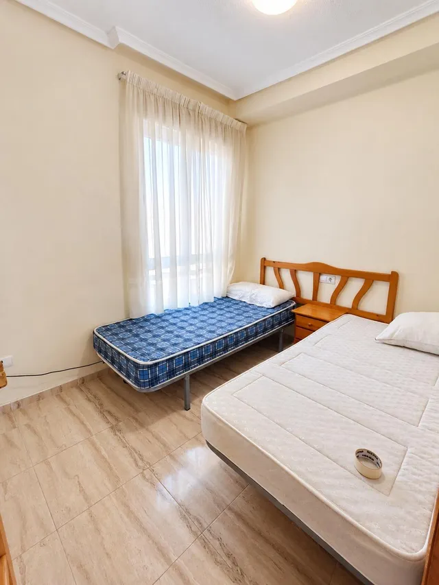 GRAN APARTAMENTO EN TORREVIEJA: 2 HAB, 1 BAÑO - foto 5