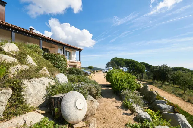 ESPECTACULAR CASA EN LA CORNISA CON VISTAS AL MAR — 7
