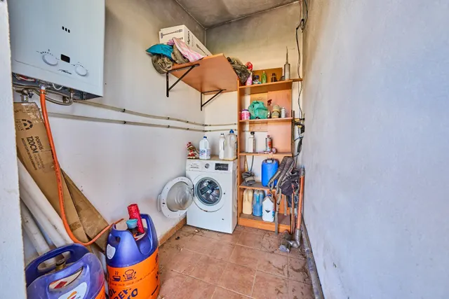 Casa con terreno y piscina en Churriana de la vega — 33