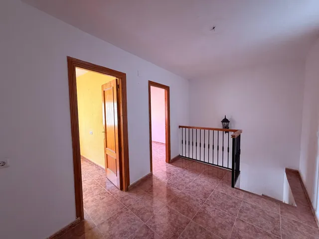 Casa de dos plantas y terreno en Canjáyar — 11